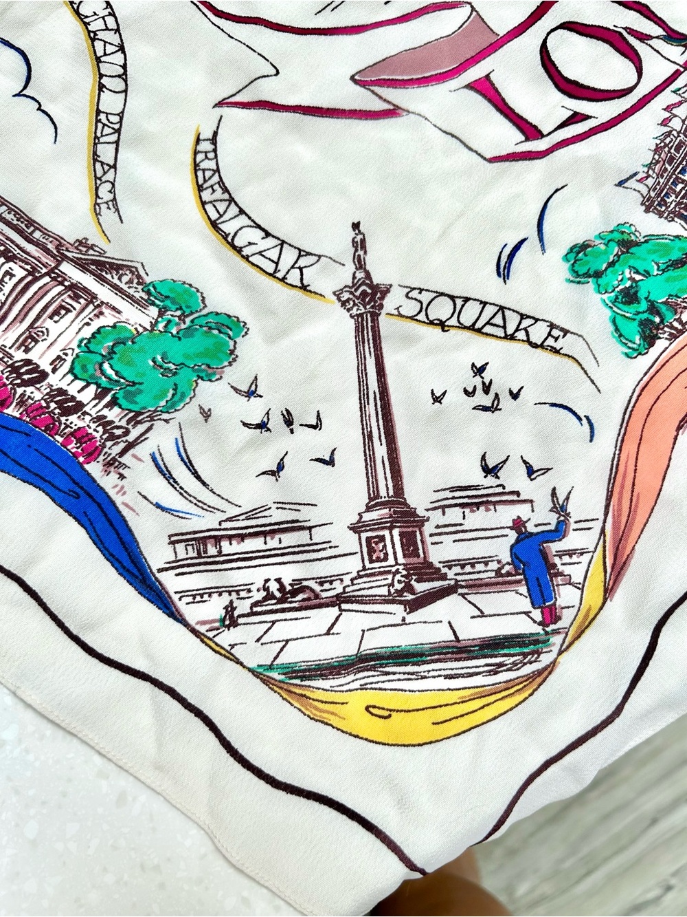 LONDON UK Britain Scenic Silk Scarf/wrap w vacay resort European vibe - Picture 6 of 15